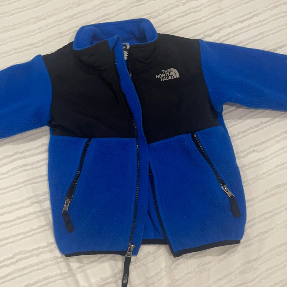 North Face Boys Royal Blue Fleece Zipper Jacket. Size 4T. Fair Condition.